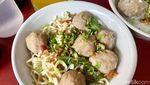 Mantap! Bakso Legendaris Ini Sehari Bisa Habiskan 50 Kg Bakso