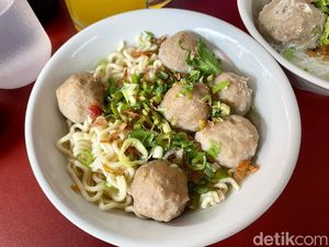 Mantap! Bakso Legendaris Ini Sehari Bisa Habiskan 50 Kg Bakso