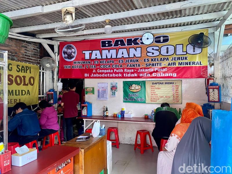 Terjual habis!  Bakso Legendaris Ini Sehari Jual 50 Kg Bakso