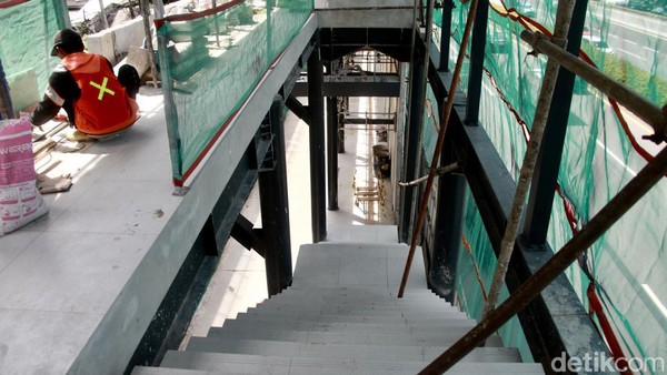 Melihat Progres Revitalisasi Halte Pancoran Barat