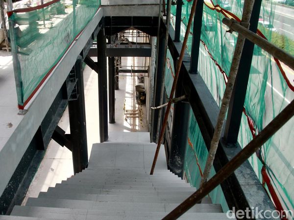 Melihat Progres Revitalisasi Halte Pancoran Barat