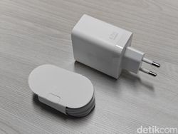 Unboxing Reno 11 5G, HP Oppo Terbaru Harga Rp  6 Juta