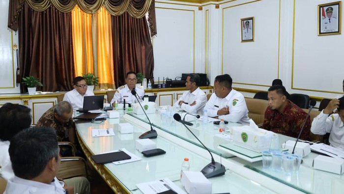 Otorita Ibu Kota Nusantara (OIKN) bersinergi dengan Pemerintah Kabupaten (Pemkab) Penajam Paser Utara, KPU dan Bawaslu untuk menyukseskan Pemilu 2024.