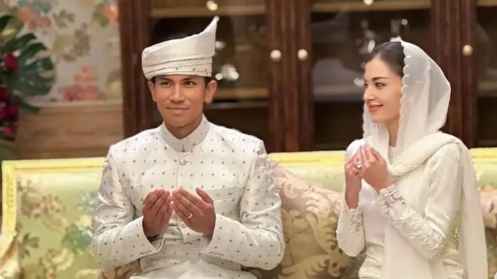 Pangeran Abdul Mateen dan Anisha Rosnah menikah.