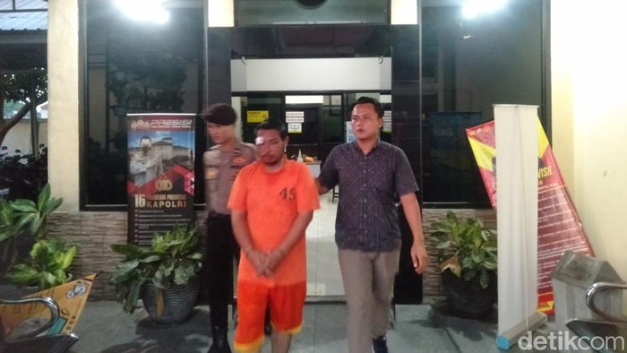 Pedangang sempol ayam di Mojokerto ditangkap karena jadi begal payudara