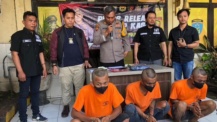 Pelaku curanmor di Gresik yang viral babak belur dimassa