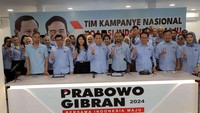Deklarasi itu dipimpin langsung oleh Ketua umum Pragib 2024, Dadang Irawan. Terlihat juga Wakil Ketua TKN sekaligus Dewan Penasehat Pragib 2024, Mahfudz Siddiq turut hadir dalam deklarasi itu. 