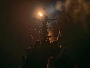 Video Houthi Rudal 4 Kapal AS di Laut Arab dan Teluk Aden