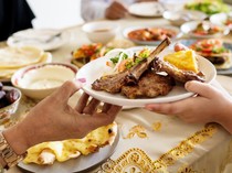 7 Cara Menghindari Makanan dan Minuman Haram di Supermarket hingga Warung