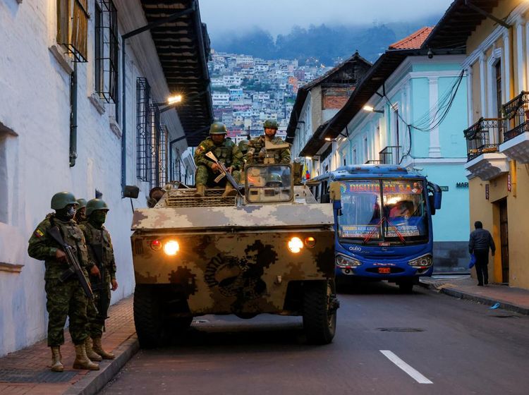 Tentara dan Polisi Ekuador Tingkatkan Patroli usai Geng Narkoba Bikin Onar