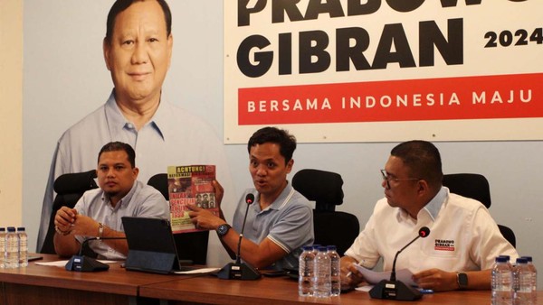 TKN Temukan Koran Achtung Isinya Sudutkan Prabowo