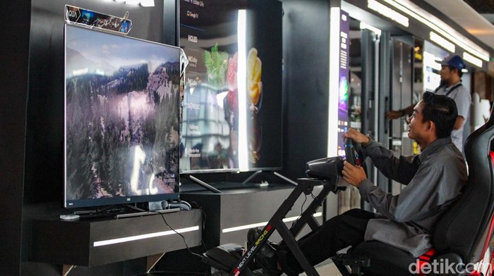 Transformasi Teknologi Dukung Konsep Smart Living di Indonesia Kehidupan modern makin mudah berkat hadirnya teknologi pintar pada perangkat runah. Hadirnya teknologi ini mendukung konsep smart living di Indonesia. AQUA Elektronik menghadirkan berbagai produk inovatif yang mendukung konsep smart living dalam acara peluncuran di Jakarta, Jumat (12/1/2024).
