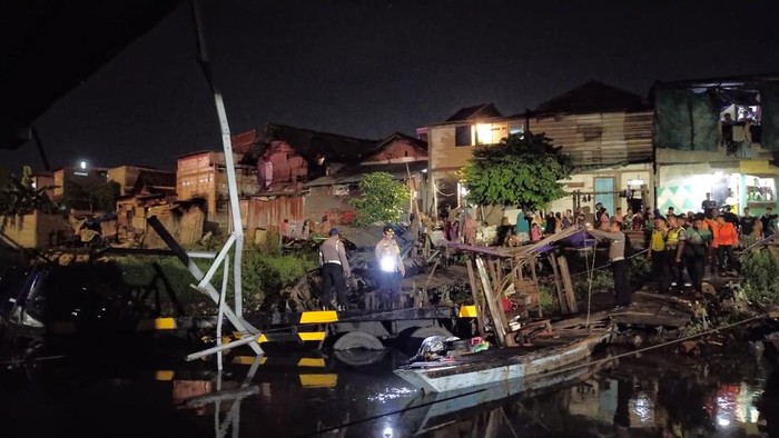 truk terjun je bozem morokrembangan