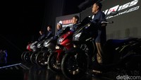 PT Yamaha Indonesia Motor Manufacturing (YIMM) merilis motor skutik premium terbaru yang masuk ke dalam keluarga Maxi Series di Jakarta Selatan, Jumat (12/1/2023). Yamaha Lexi LX 155 resmi meramaikan pasar sepeda motor di Tanah Air, sementara untuk Lexi 125 dihentikan produksinya.Foto: Ardho