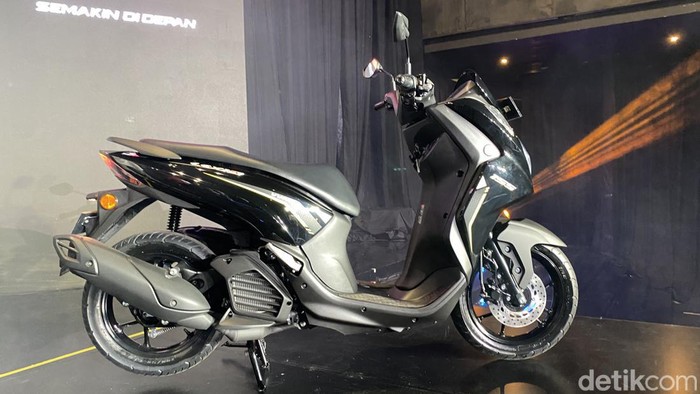 Yamaha Lexi LX 155