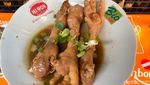 Yummy! Makan Bakmi Ayam Kecap Jamur di Warung Doraemon Jadul
