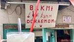 Yummy! Makan Bakmi Ayam Kecap Jamur di Warung Doraemon Jadul