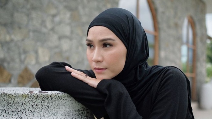 Zaskia Adya Mecca mengungkapkan tips perawatan kecantikan kulitnya. Zaskia Adya Mecca mengungkapkan tips perawatan kecantikan kulitnya.