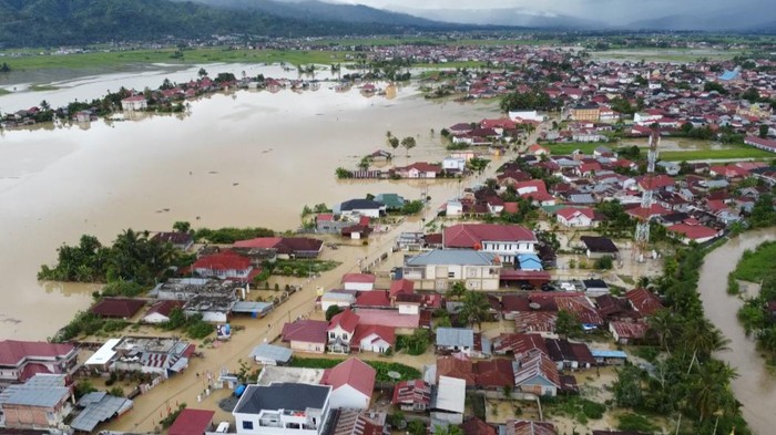 Banjir kerinci-sungai penuh
