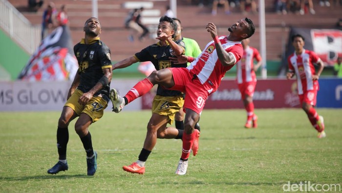 Laga Babak 12 Besar Grup Y Liga 2 antara Deltras vs Malut United digelar di Stadion Gelora Delta Sidoarjo, Sabtu (13/1/2023). Babak pertama berakhir imbang 1-1.