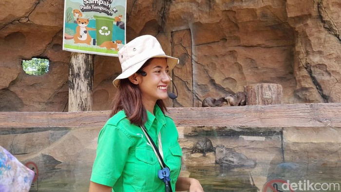 Klaudia Krish, pegawai Solo Safafi yang viral karena disebut mirip Pevita Pearce. Foto diunggah pada Sabtu (13/1/2024).
