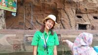Klaudia hingga kini masih menarik perhatian media sosial. Dalam sepekan, pengikut akun Instagramnya bertambah lebih dari 10 ribu.