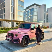 Mengejutkan, dalam komentarnya Malaikah mengaku tidak terlalu keberatan untuk hal ini. Tapi dia masih membelikanku G63 dan dia adalah ayah terbaik. Dia bisa selingkuh semaunya, Foto: Instagram