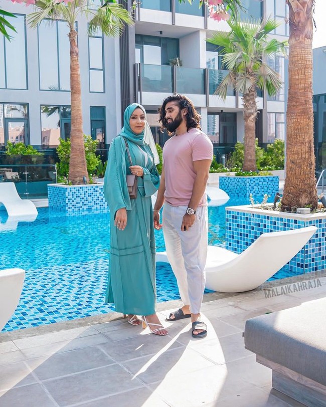 Mengejutkan, dalam komentarnya Malaikah mengaku tidak terlalu keberatan untuk hal ini. Tapi dia masih membelikanku G63 dan dia adalah ayah terbaik. Dia bisa selingkuh semaunya, Foto: Instagram