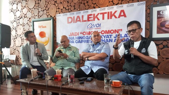 Masinton Pasaribu (paling kanan) (Mulia/detikcom)