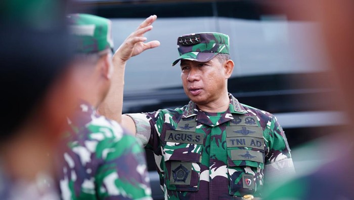 Panglima TNI Jenderal Agus Subiyanto melaksanakan kunjungan ke Satuan Bravo 90 TNI Angkatan Udara (AU) di Mako Sat Bravo 90 (dok. ist)