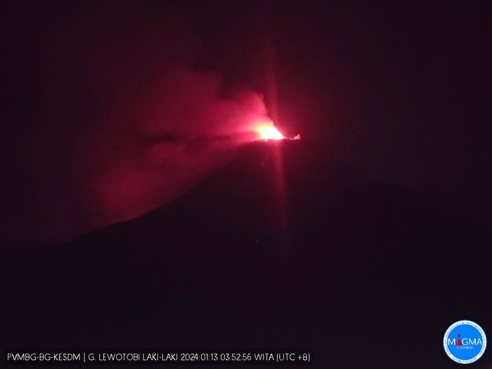 Pantauan PGA Gunung Lewotobi Laki-laki, Sabtu (13/1/2024) periode 00.00-06.00 Wita. (Istimewa)