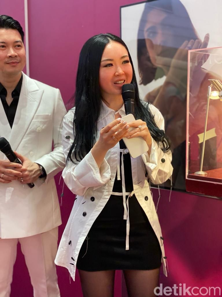 Peluncuran Cincin Love Poetry Kolaborasi Frank & Co dan Monica Ivena