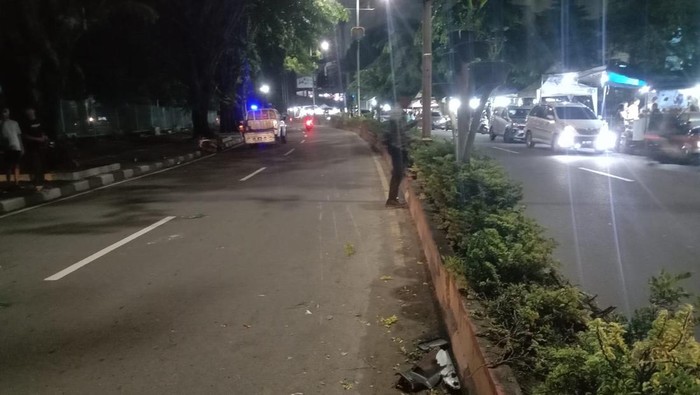 Personel Polresta Pangkalpinang mengamankan lokasi diduga akan dipakai tawuran pelajar.