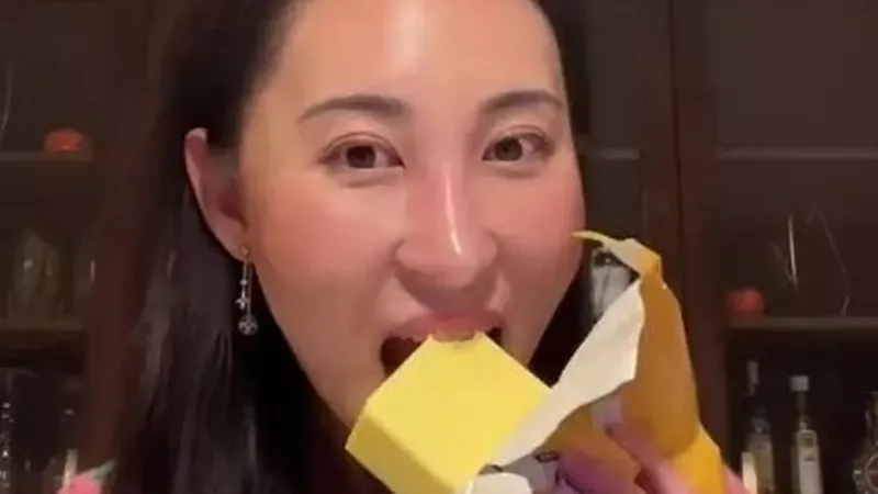 Wanita ini memiliki pola makan nyeleneh yang bisa makan mentega hingga 22 butir telur dalam sehari.