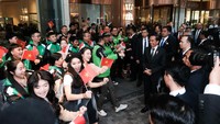 Presiden Joko Widodo (Jokowi) melakukan kunjungan kenegaraan ke Hanoi, Vietnam pada Kamis (11/1/2024) sore. Adapun kunjungan Jokowi ke Vietnam kali ini merupakan bagian dari rangkaian lawatan ke dua negara lainnya, yakni Filipina dan Brunei Darussalam sejak 9 Januari hingga 14 Januari mendatang untuk mempererat hubungan persahabatan dan kerja sama dengan Indonesia.