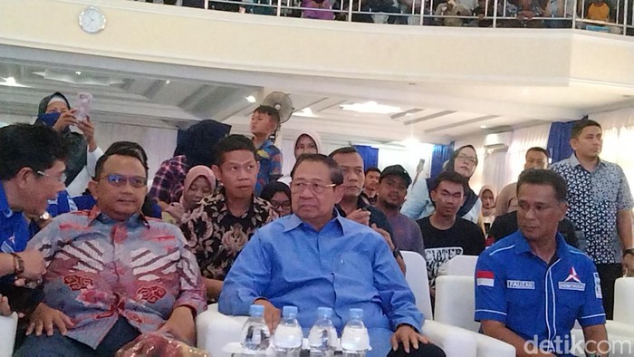 Presiden ke-6 RI Susilo Bambang Yudhoyono (SBY) saat kampanye Partai Demokrat di Majalengka.