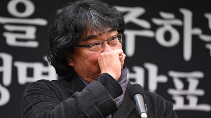 Film director Bong Joon-ho reacts during a press conference on the death of South Korean actor Lee Sun-kyun in Seoul on January 12, 2024. Oscar-winning 