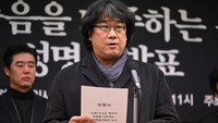 Bong Joon Ho dan kawan-kawan mendesak pihak-pihak terkait untuk terbuka dan transparan soal kematian Lee Sun Kyun. (Foto: AFP/JUNG YEON-JE)