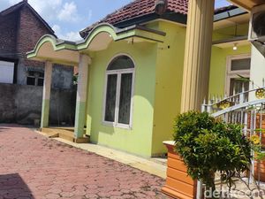 Peneror Warga Sidoarjo dengan Lemparan Batu-Genting Diduga Kerabatnya