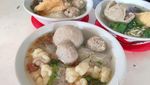 Wajib Mampir! Ini 10 Bakso Kaki Lima Legendaris yang Bikin Laper