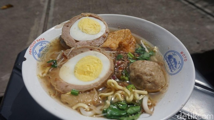 Wajib Mampir Ini 10 Bakso Kaki Lima Legendaris Yang Bikin Laper