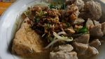 Wajib Mampir! Ini 10 Bakso Kaki Lima Legendaris yang Bikin Laper