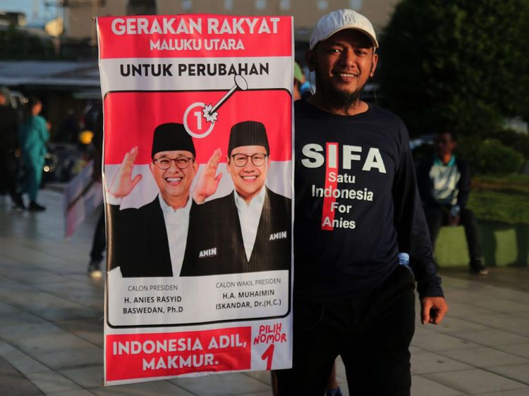 Aksi Relawan AMIN di Ternate