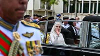 Hari ini, Minggu (14/1/2024), Pangeran Abdul Mateen dan Yang Mulia Anisha Rosnah akan menjalani ritual pernikahan kerajaan resmi di Bandar Seri Begawan. (Foto: AFP/MOHD RASFAN)