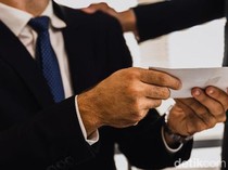 Kenangan Abadi Gaji Pertama