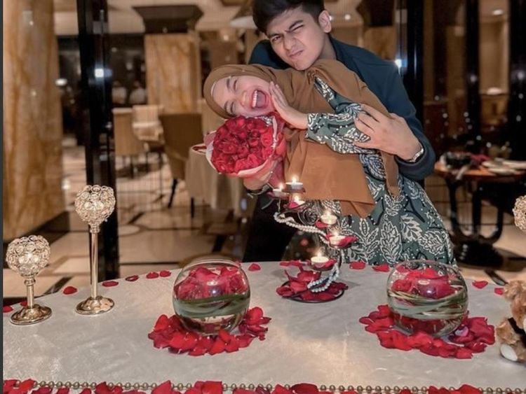 8 Foto Ria Ricis & Teuku Ryan, Dulu Nikah Ditayangkan Live Kini Resmi Cerai