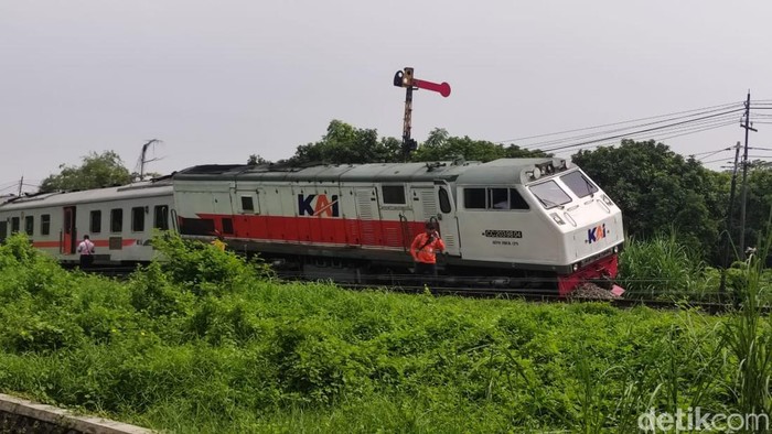 KA Pandalungan anjlok di emplasemen Stasiun Tanggulangin. PT Kereta Api Indonesia (Persero) Daerah Operasi 8 Surabaya menyampaikan permohonan maaf atas terganggunya pelayanan akibat peristiwa tersebut.