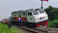 Pihak PT KAI Daops 8 akan melakukan upaya evakuasi rangkaian kereta api. Juga perbaikan jalur rel yang mengalami kerusakan.