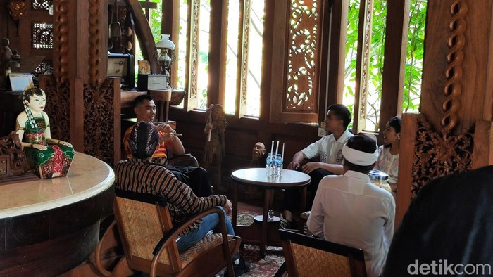 Kaesang bertemu dengan Bupati Gunungkidul, Sunaryanta sore ini.