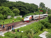 Imbas KA Pandalungan Anjlok, 3 Perjalanan Kereta Daop 6 Terpaksa Memutar